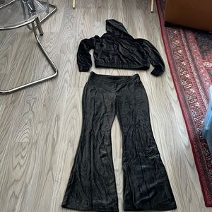 No Boundaries velour set Juniors L (11-13) NWOT